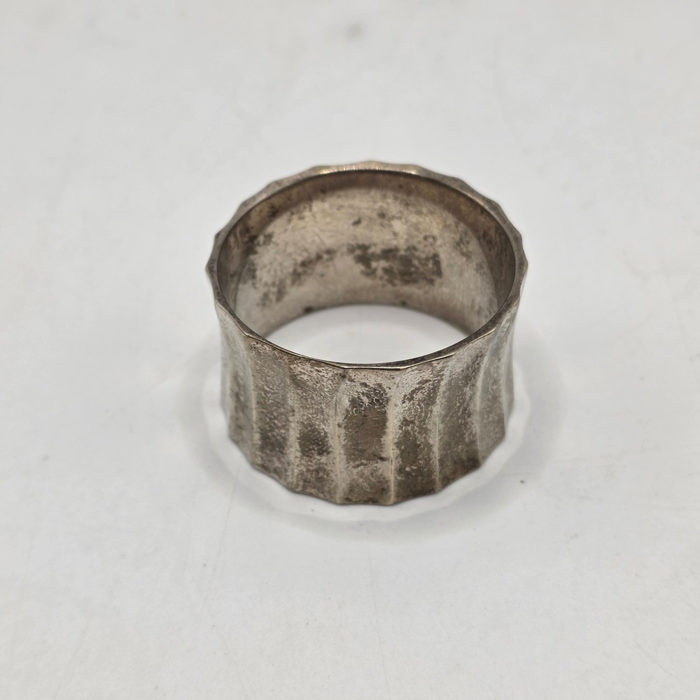 Napkin Ring Silver Plated Ribbed Vintage Mid Century Table Decor Patina